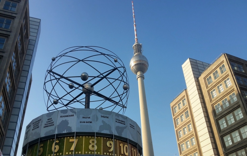 Sidewalk Conversations: Liga Megne in Berlin (Episode 2)